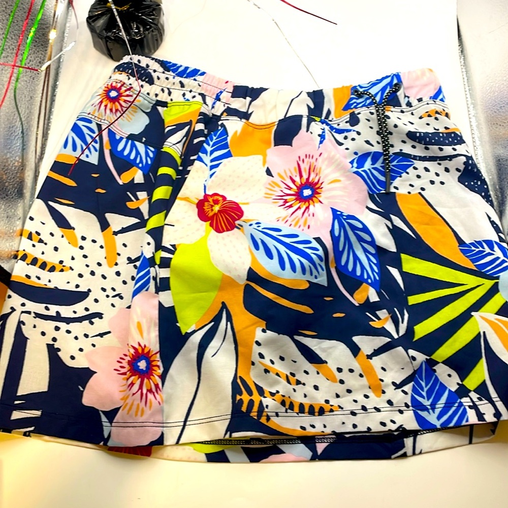 Old Navy Swimming shorts/skirt